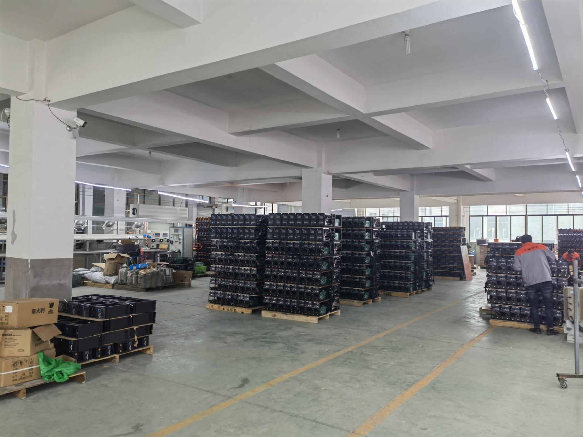 الأدوات الكهربائية هي في الأساس نوع الأدوات التي يتم تشغيلها أو تشغيلها بالكهرباء.